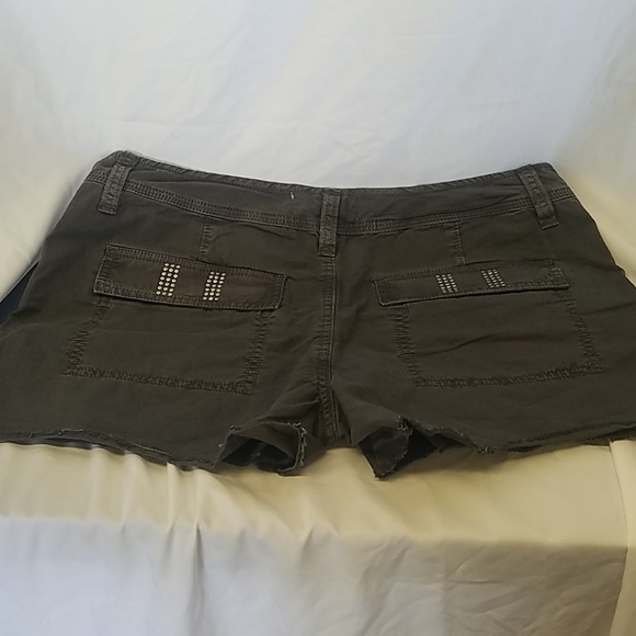 Old navy shorts - Picture 2 of 5